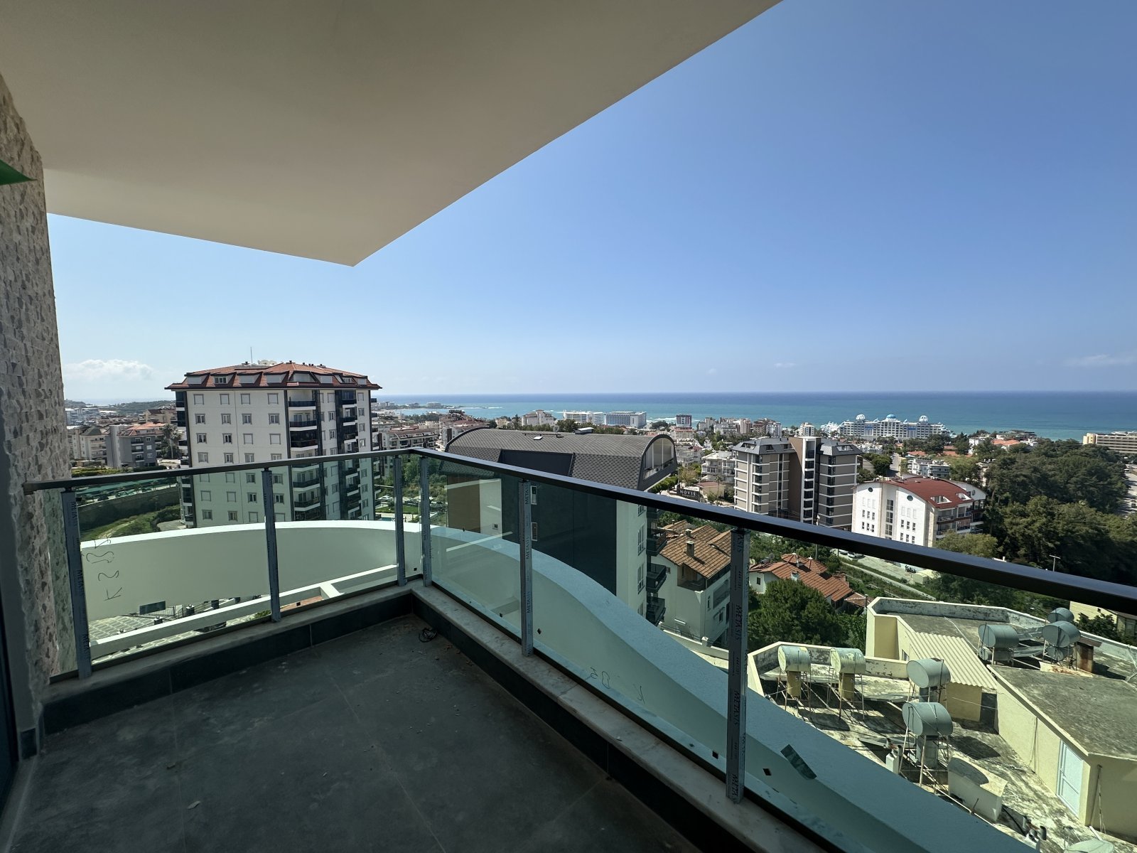 Modernes Wohnen in Avsallar mit Strandnähe, Pool und Wellnesskomfort