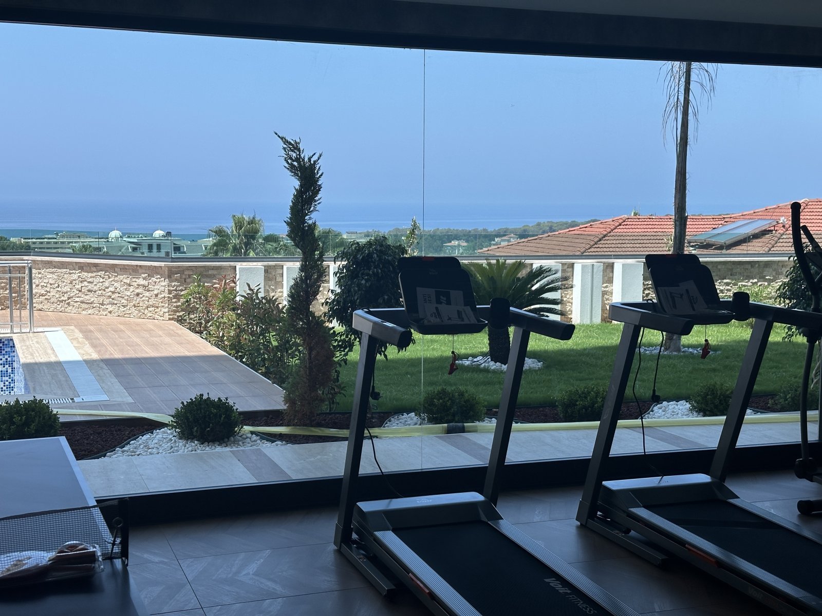 Modernes Wohnen in Avsallar mit Strandnähe, Pool und Wellnesskomfort
