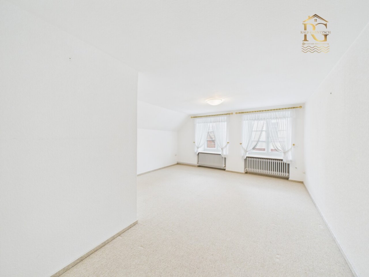 Schlafzimmer 4